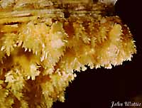 cave crystals 7432 bytes)