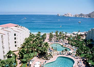 Looking towards El Arco from Villa Del
Palmar, Cabo