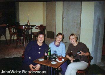 friends1.jpg (22772 bytes)