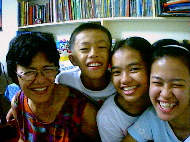 Great Smiles! Uuuuh...see how proud Pacian is with his teeth. Cute yan he he (bawi ako noy).