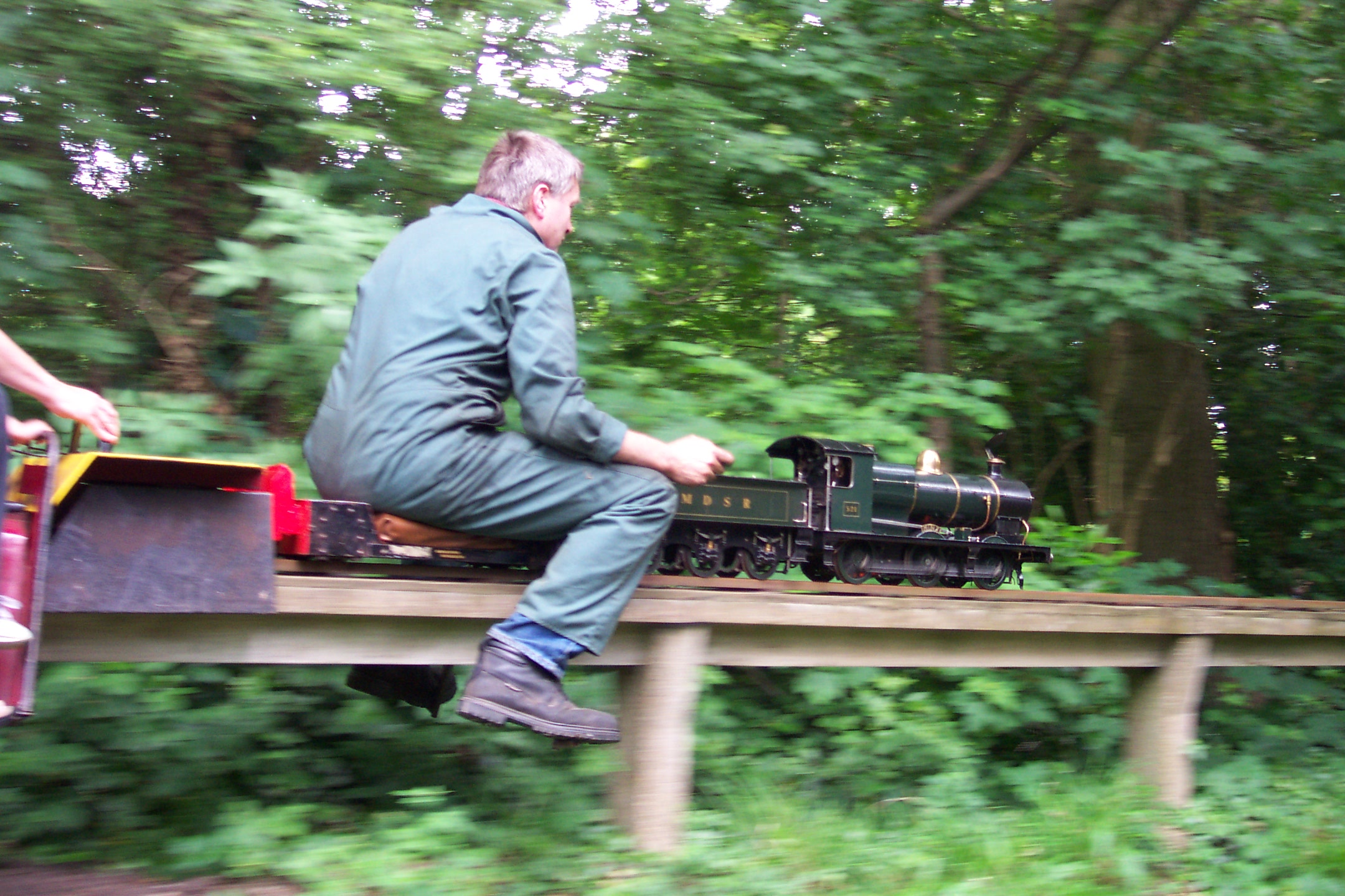 5" SECR C1x MINX chatters down towards Rythe Station