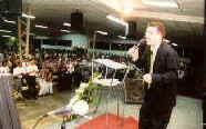 Ricardo ministrando.