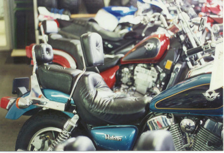Motorcycle_Stuff/Motorcycle_Driver_Backrest/Kawasaki/vul1500a.jpg