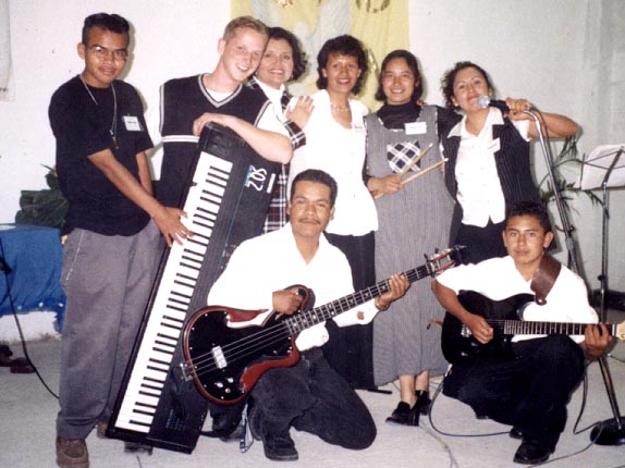 Picture of worship team in Zacapu, Mexico