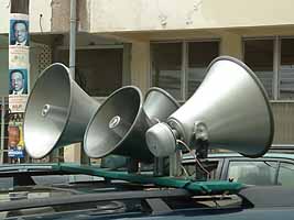 Loudspeakers mounted on auto roof