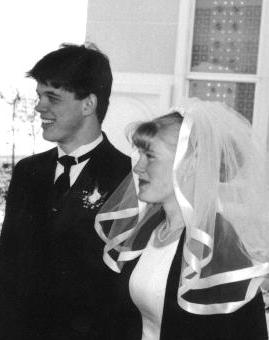 Want to see some more wedding pictures?  Click here.