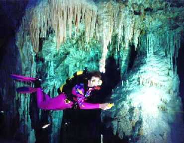 Expediciones formales de espeleobuceo