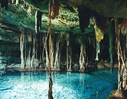 La belleza de estos parajes subterrneos es nica en el mundo