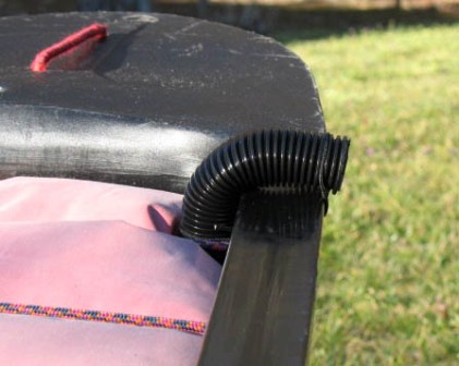 Outlet hose on offside bow