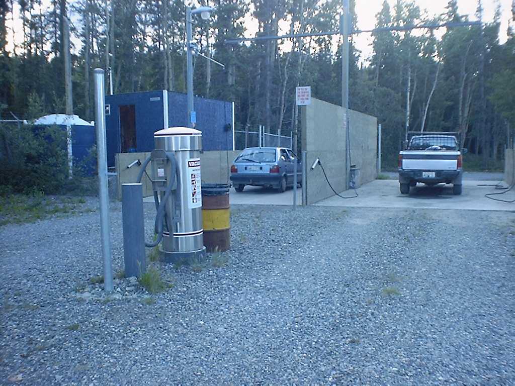 carwash.jpg (107838 bytes)