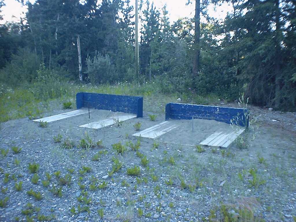 horseshoes.jpg (107838 bytes)