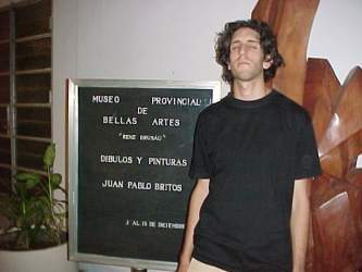 Juan y Cartel del Museo