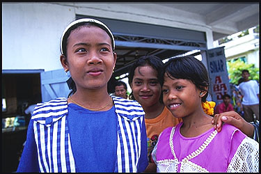 3 girls