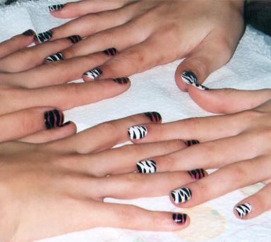 airbrushed nails