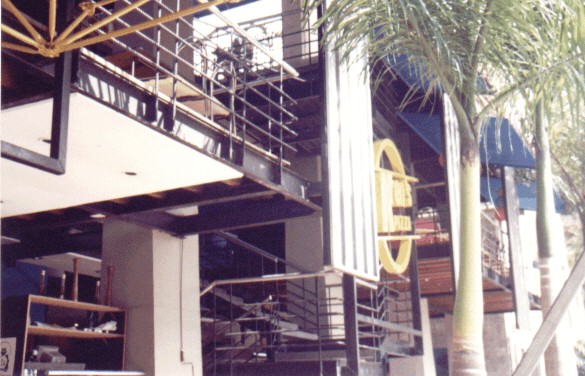 Karen�s Pizza - Cali.