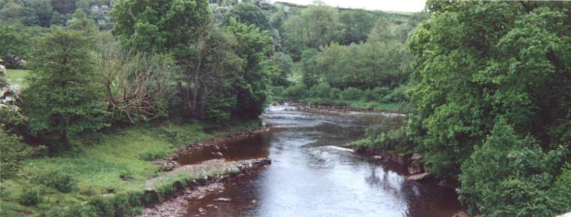 The Liddel River (note name changes on maps) above the bridge (eastwards) where it is more narrow, about 12 to 15 feet.
