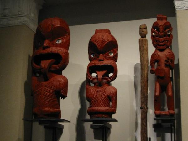 Maori carvings