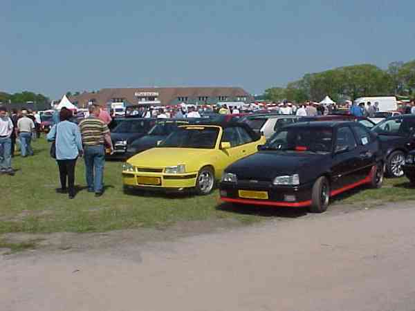 kadett_gsi2001_ref_holland_001.jpg (17665 bytes)