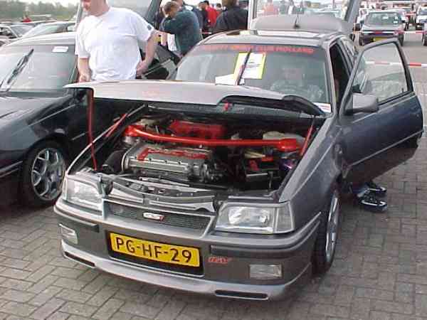 kadett_gsi2001_ref_holland_003.jpg (28659 bytes)