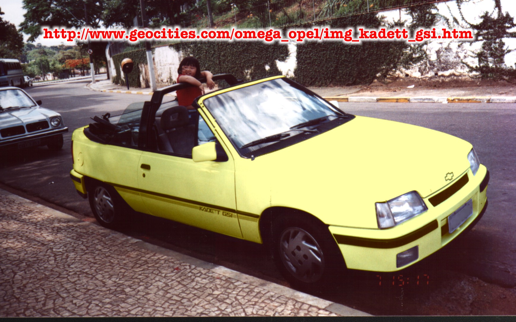 kadett_gsi_amarelo.jpg (407090 bytes)