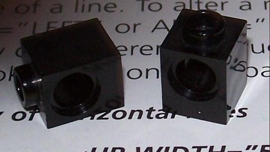 Technic brick with axle hole