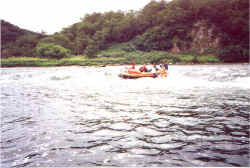 rafting1.jpg (7265 bytes)
