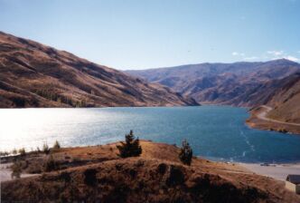 Lake Dunston just above the Clyde Dam