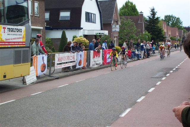 Klik op de foto voor een vergroting!