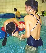 Pool 13.2.00/ Nicole & Christina