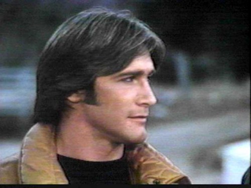 at least his dad was a famous actor...