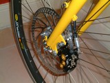 More safety with these 6 pot disc brakes ... (76.3 kilobytes)