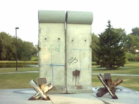 a virtual cache in SD of the Berlin Wall