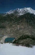 A days rest ot Manang (3540m) enables me to explore the surrounding area, including the Gangapurna lake
