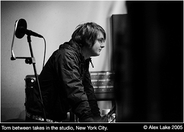tom w przerwie w nagraniach tom w studio