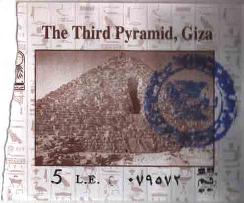 De kleinste piramide van de drie in Gizeh.