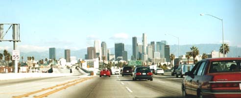 De skyline van downtown LA.