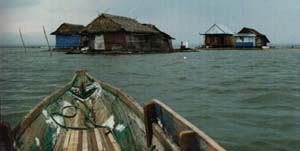 De drijvende huizen van Sengkang.