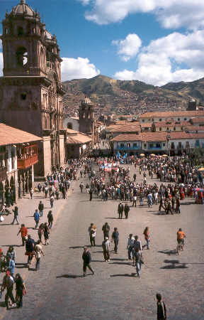 06_04cuscplaza