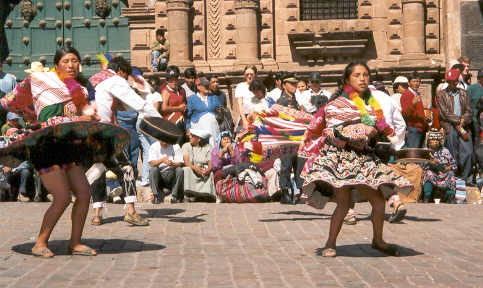 06_09cuscdance