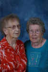 Oma & Sister.jpg (28808 bytes)