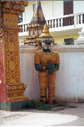 Vientiane: Temple guard