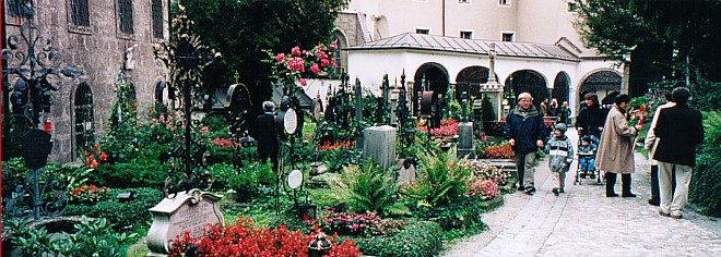 StPetersCem2.jpg (97913 bytes)