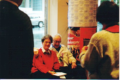 annieversary.jpg (36961 bytes)