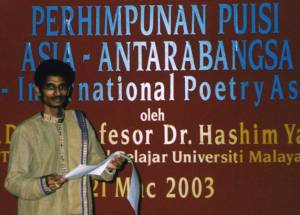 Uthaya Sankar SB dan S.G. Prabhawathy menganggap Baca Puisi Asia sebagai peluang mengetengahkan puisi dalam pelbagai bahasa India