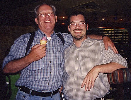 Papa et Glenn, p�re et fils :)