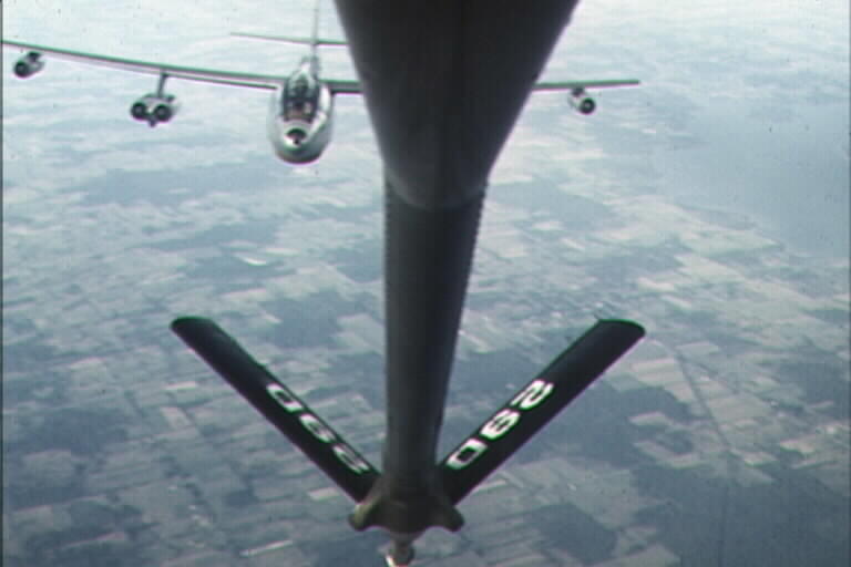 B-47 coming in for gas from a 100th AREFS tanker.