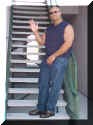 ray_at_brandon_apt.jpg (29451 bytes)