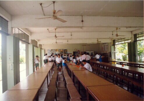 canteen.jpg (189850 bytes)