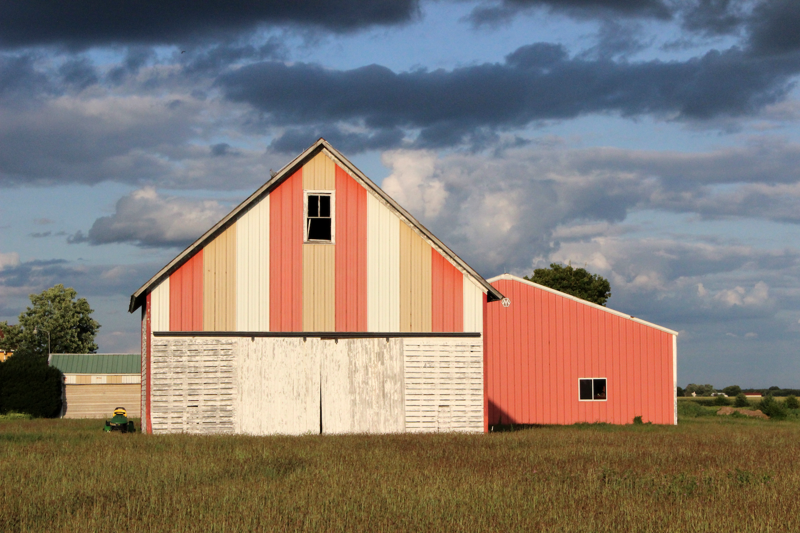 sunbarn