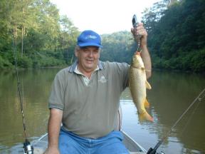 RogerCarp.JPG (11179 bytes)